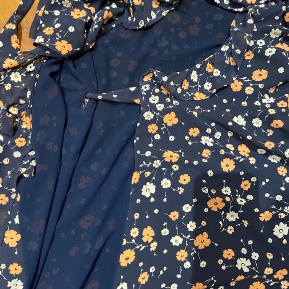 Beautiful MICHAEL KORS dress. - Picture 10 of 11